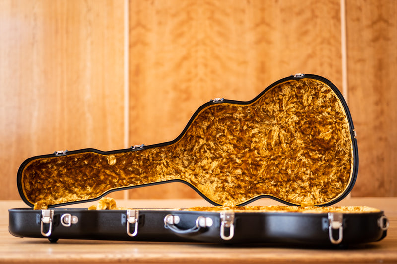 Calton Stratocaster Black / Gold Interior