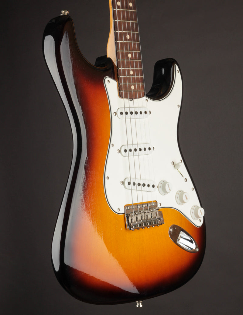 Fender Custom Shop WW10 Postmodern Stratocaster Sunburst angled picture