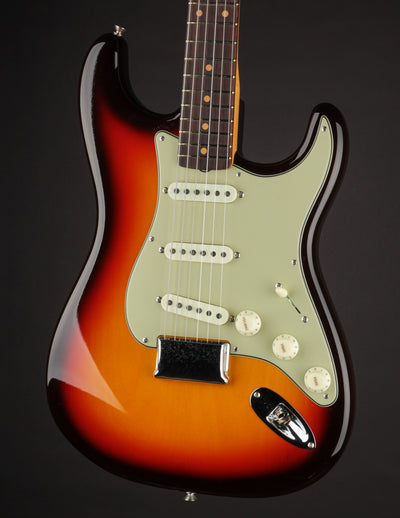 Fender Vintage Custom '59 Hardtail Strat Time Capsule Package, Chocolate 3-Color Sunburst