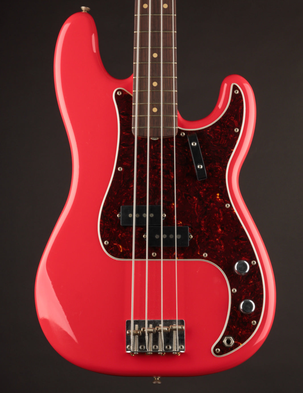 Fender Vintera II Road Worn '60s P Bass Fiesta Red