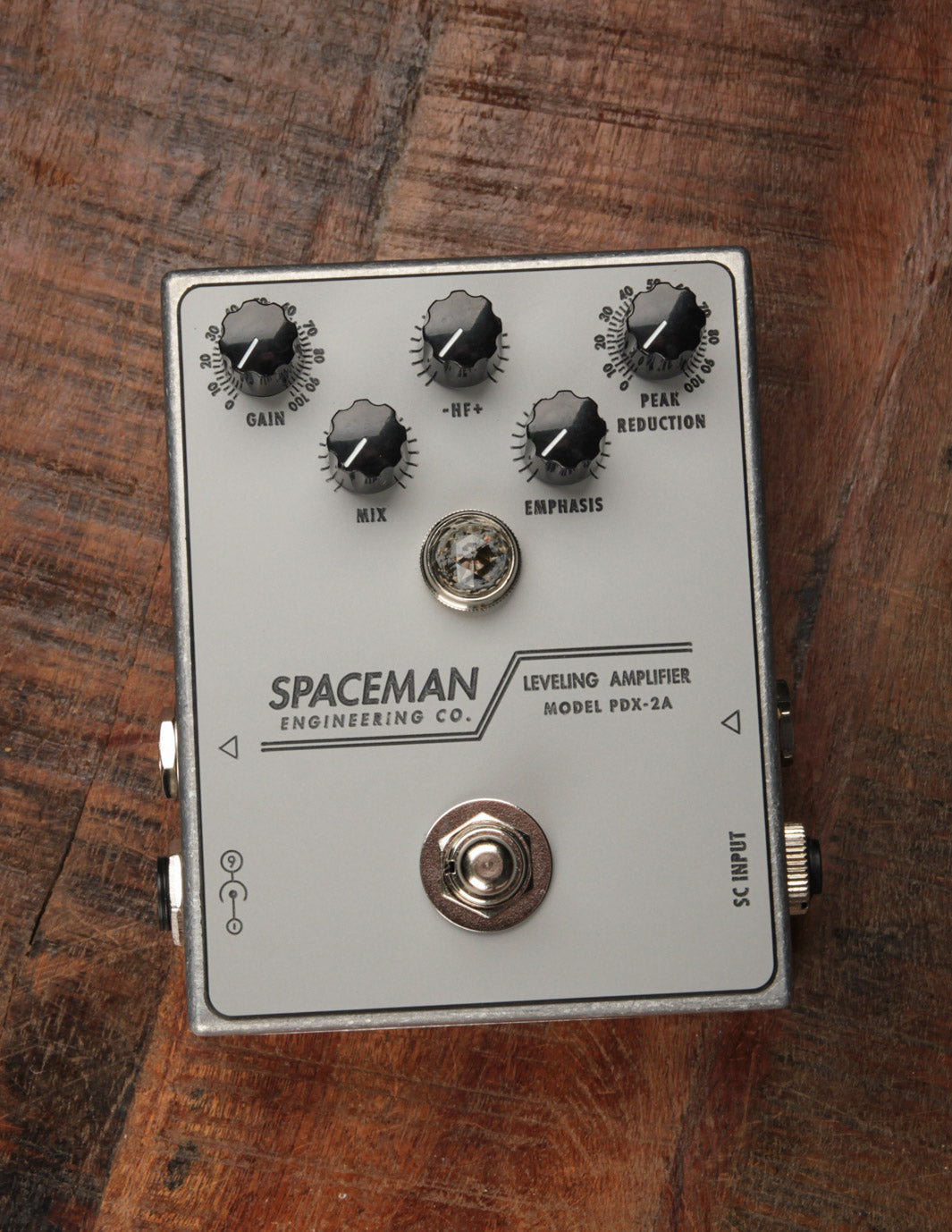 ギター spaceman ixion Compression REDEFINED. Spaceman IXION compressor pedal