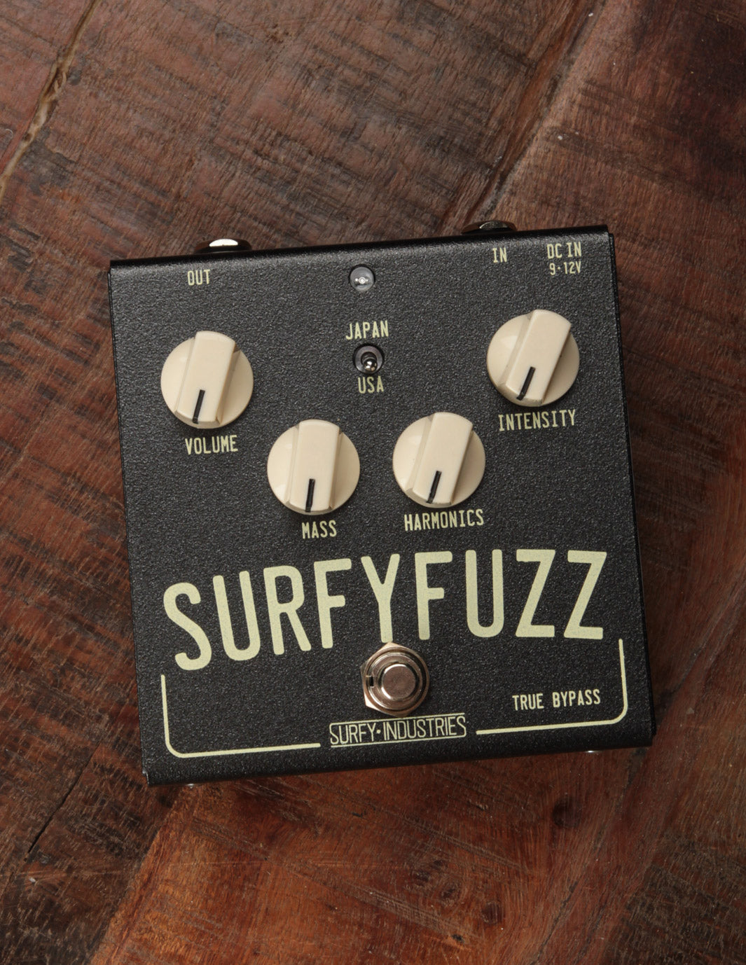 surf guitar pedal Surfy Industries SurfyFuzz