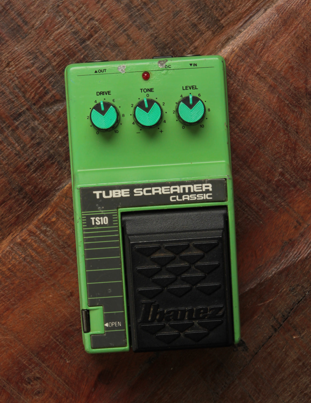 Ibanez TS-10 Tube Screamer Classic Overdrive | The Music Emporium