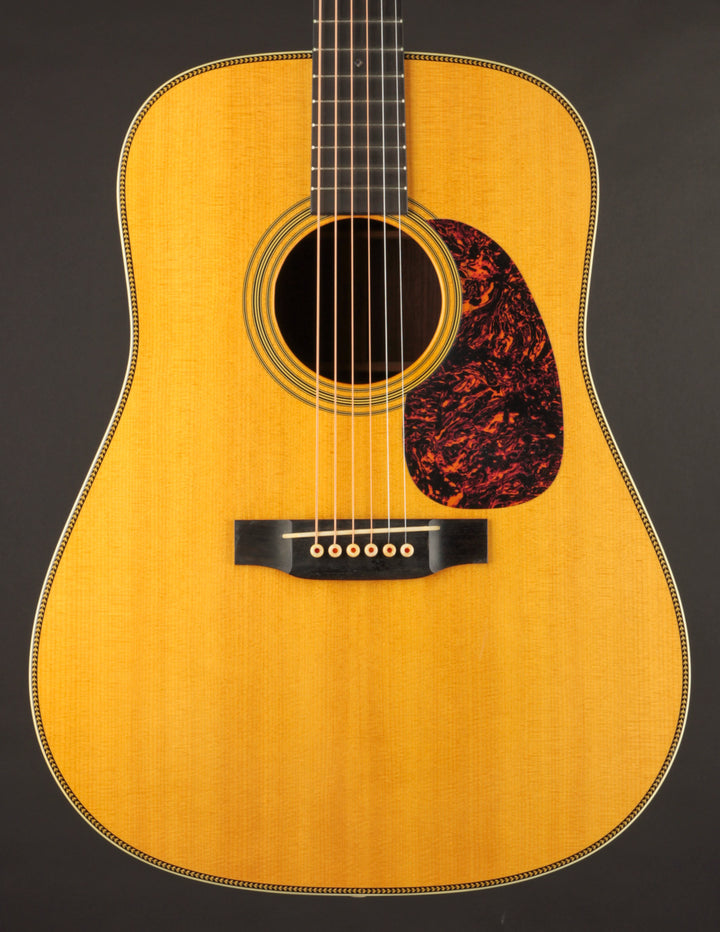 Martin HD-28V (USED, 2009)