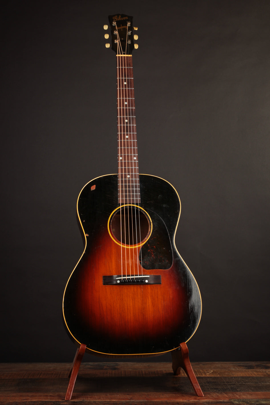 Gibson LG-2 (1945) | The Music Emporium