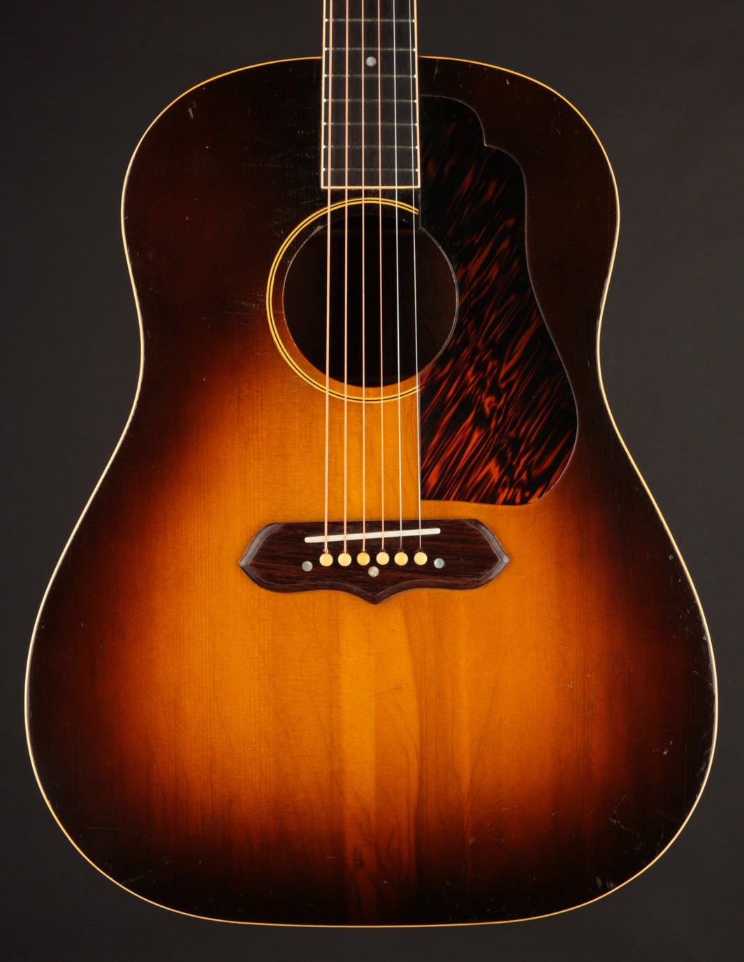 Gibson J-55 ビンテージ Gibson J-55 (1941) | The Music Emporium