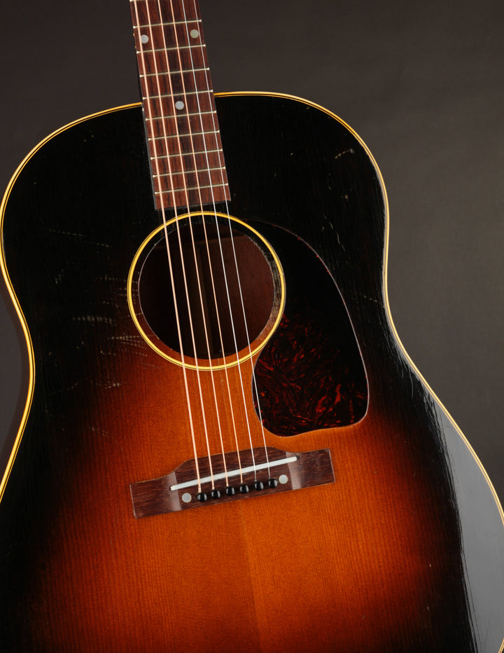 Gibson J-45 Vintage あいみょん Gibson J-45 Standard|ドルフィンギターズ