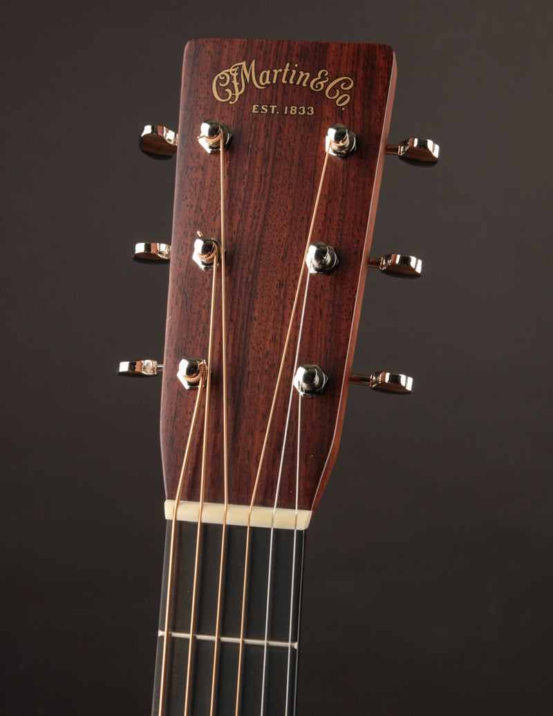 Martin D-28 Satin (USED, 2023)