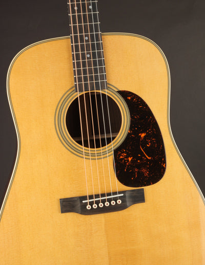 Martin D-28 (USED, 2024)