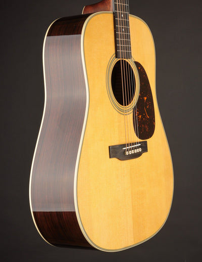 Martin D-28 (USED, 2024)