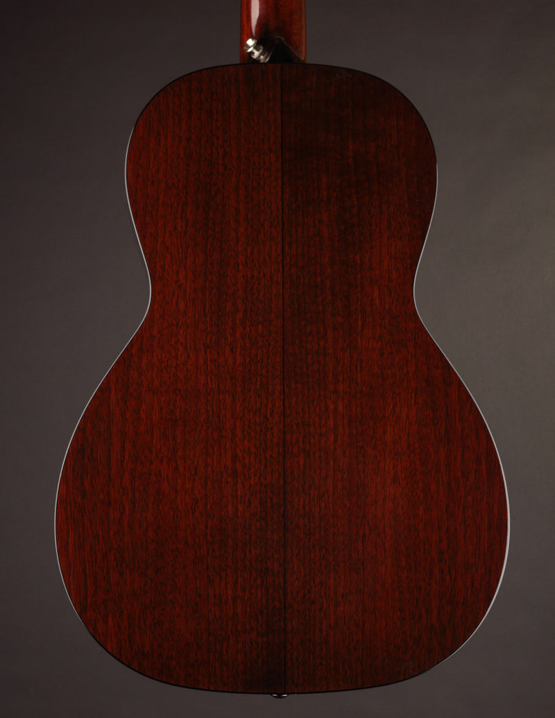 Collings 01 12-fret German Spruce & Walnut (USED, 2016)