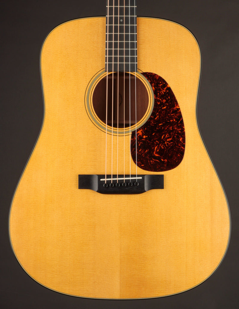 Martin D-18 (USED, 2021)