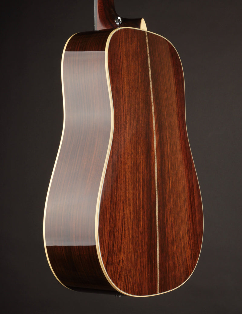 Martin HD-28 (USED, 2021)