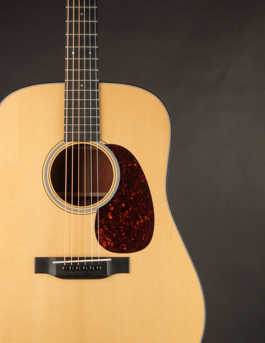 Martin D-18 Authentic 1939 aged 2018年 Martin D-18 Authentic 1939 Aged Guitar | The Music Emporium