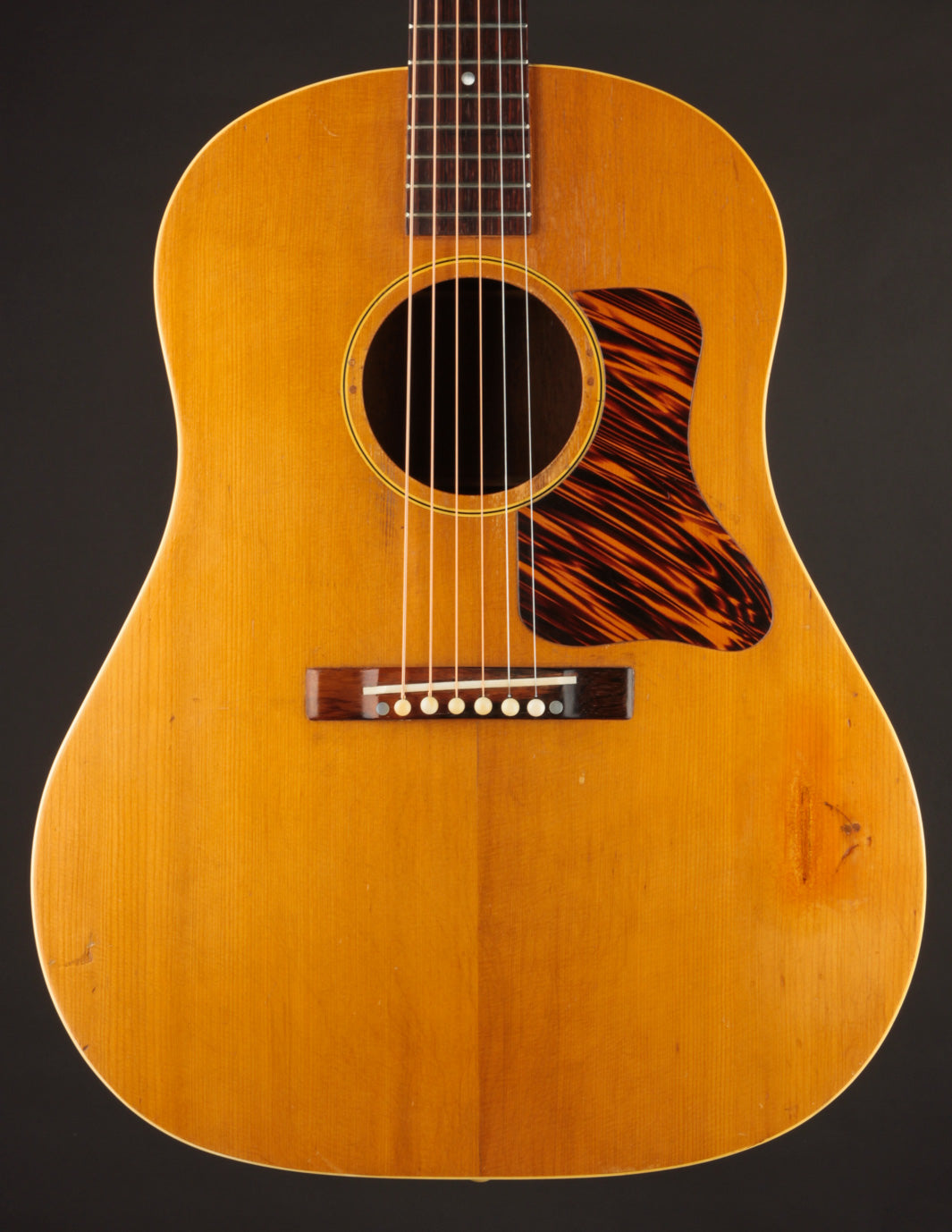 ギター Gibson Acoustic J35 1941 Gibson J-35: Find It at The Music Emporium