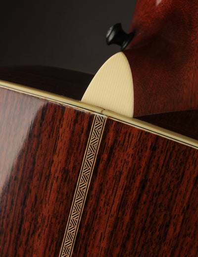 Martin OM-28V (USED, 2014)