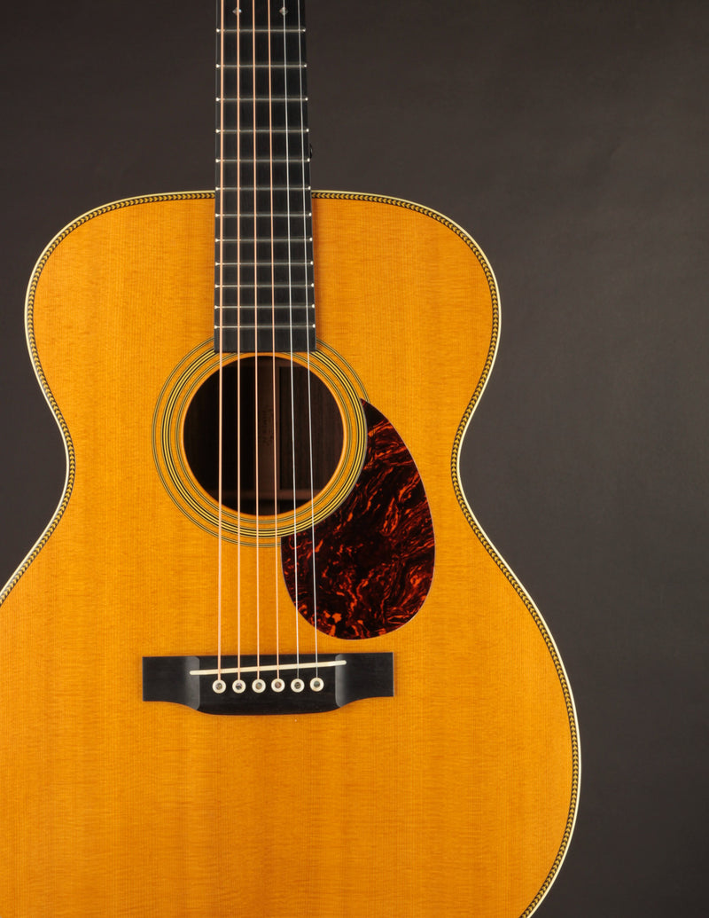 Martin OM-28V (USED, 2014)