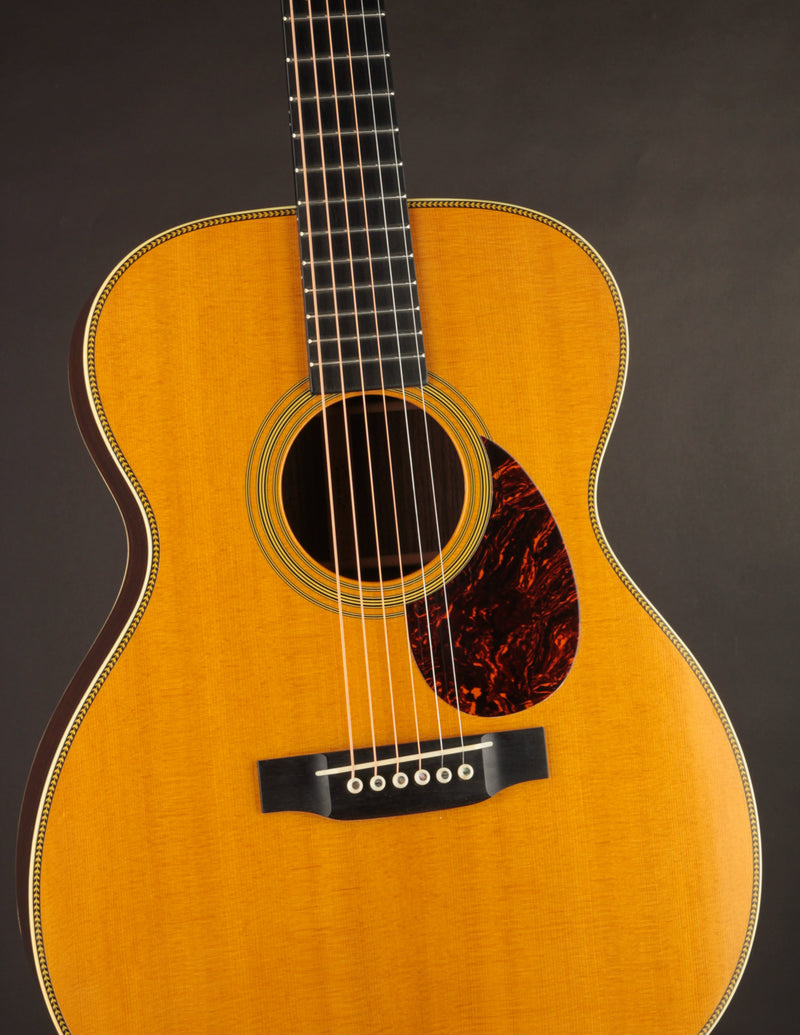 Martin OM-28V (USED, 2014)