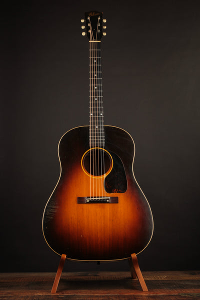 Gibson J-45 (1946)