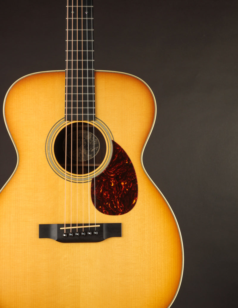 Collings OM2A Deep Body Shade Top (USED, 2011)
