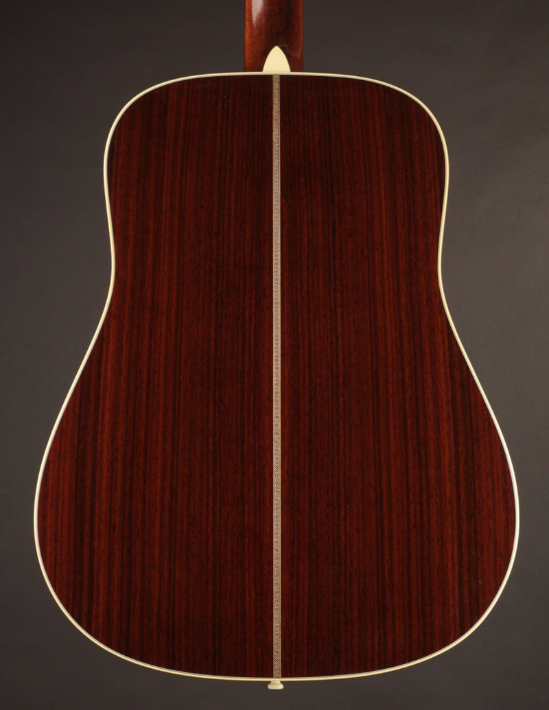 Martin HD-28 (USED, 2021)