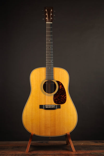 Martin HD-28 (USED, 2021)