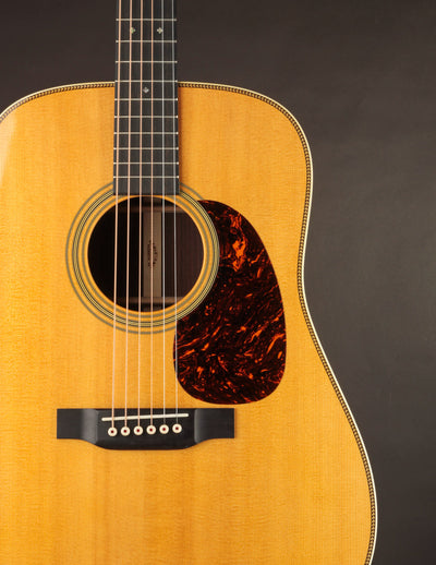 Martin HD-28 (USED, 2021)