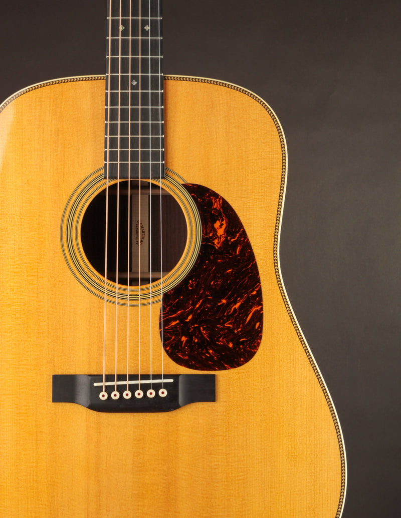 Martin HD-28 (USED, 2021)