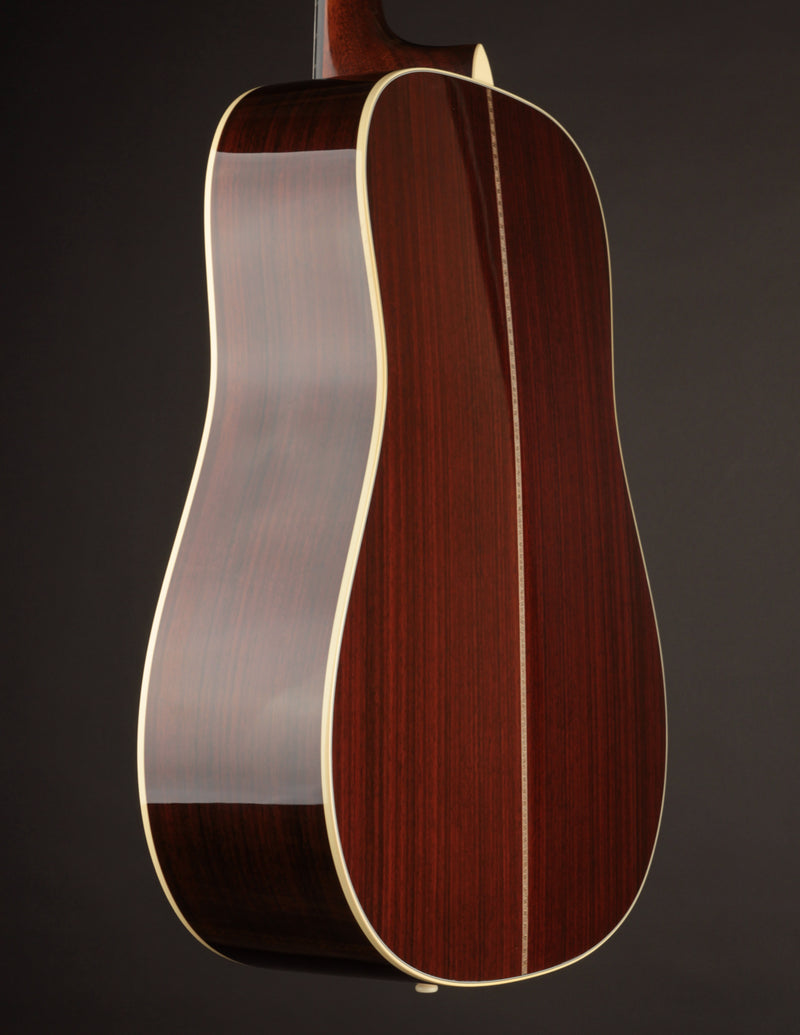 Martin HD-28 (USED, 2021)