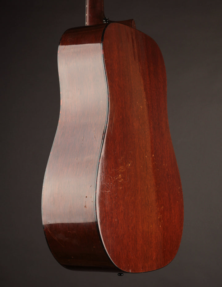 美品　Martin D-18V Martin Custom Shop D 18 Style Italian Alpine Ambertone Wood