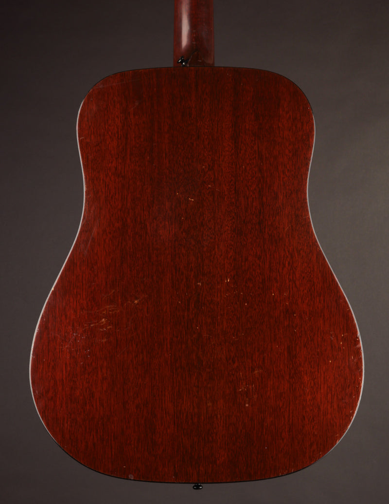 Martin D-18 (1964)