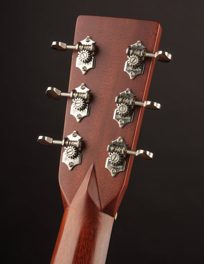 Martin OM-28V (USED, 2006)
