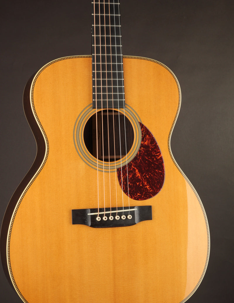 Martin OM-28V (USED, 2006)