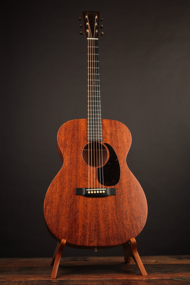 Martin 000-17 (2024)