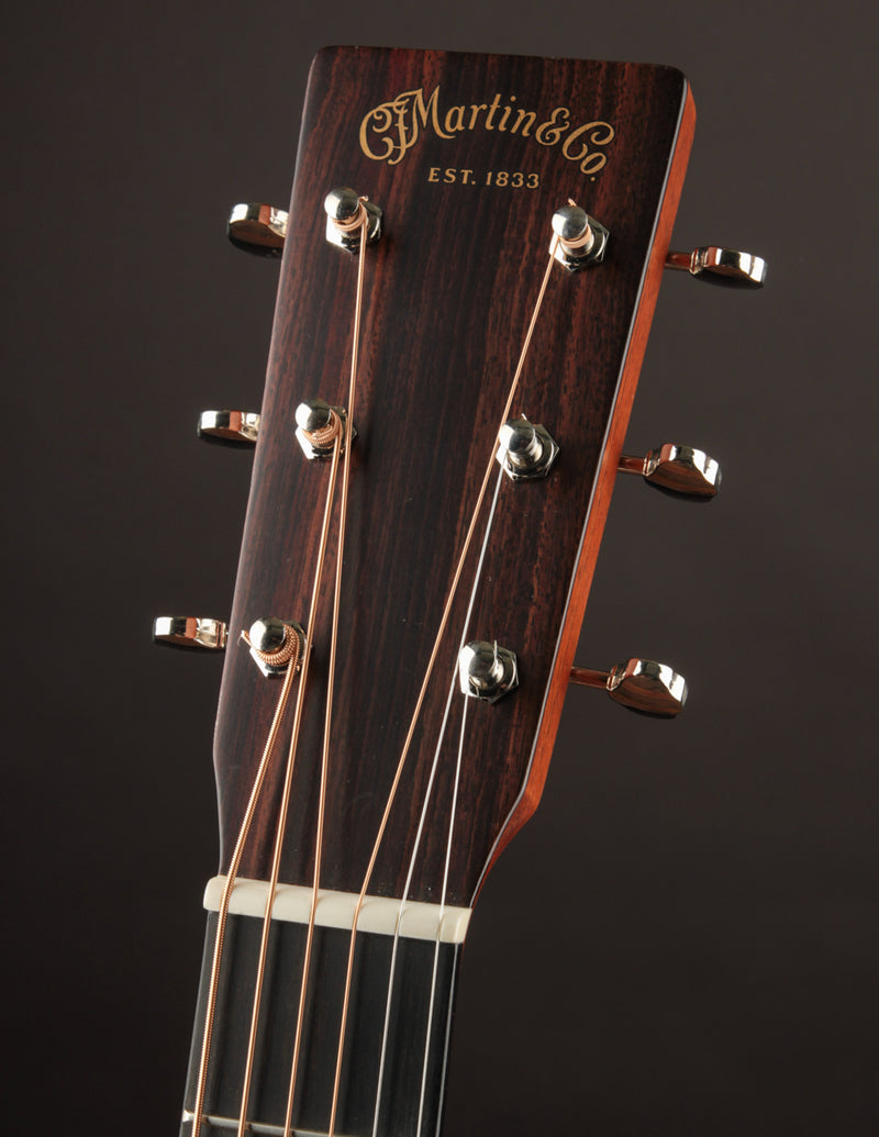 Martin 000-17 (2024)