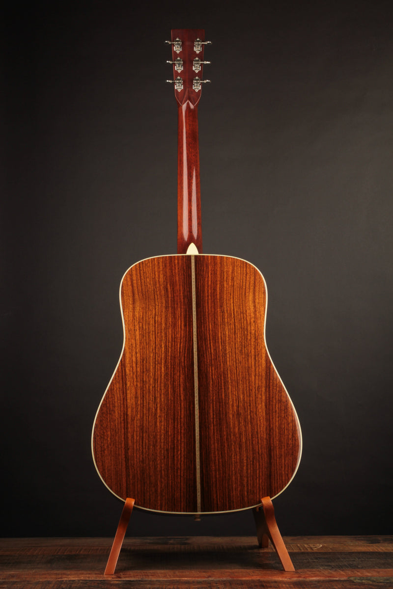 Martin HD-28V (USED, 2013)