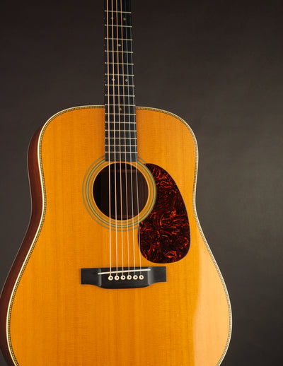 Martin HD-28V (USED, 2013)