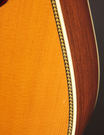 Martin HD-28V (USED, 2013)