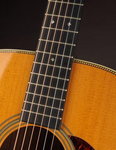 Martin HD-28V (USED, 2013)