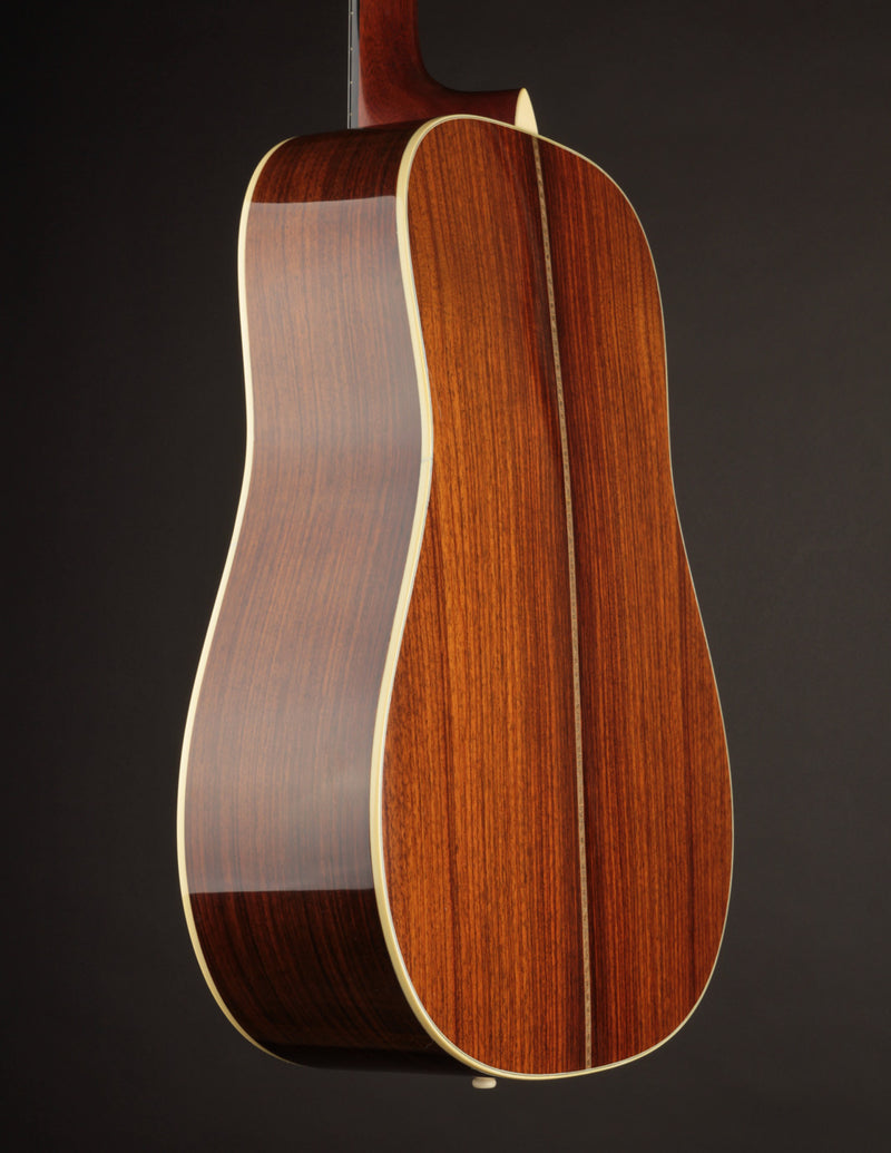 Martin HD-28V (USED, 2013)
