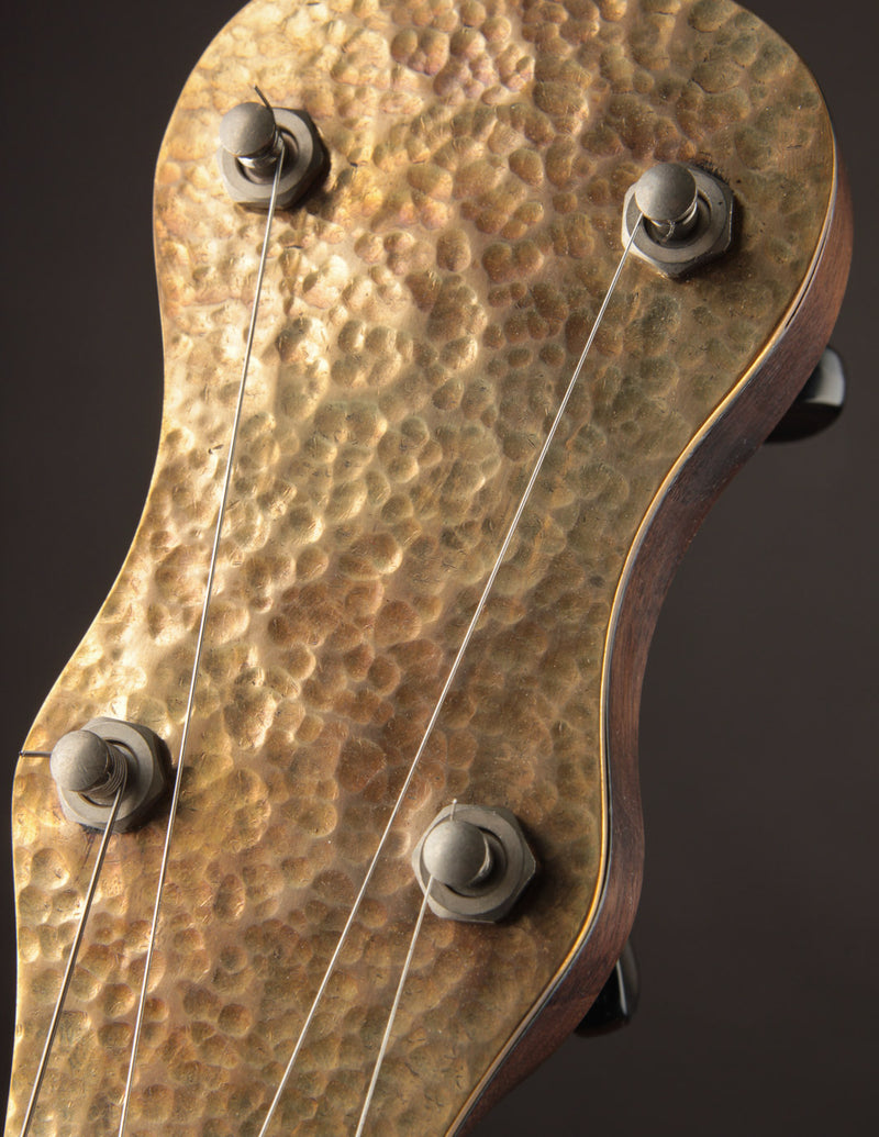 Arcara 12" Walnut Whyte Laydie w/Hammered Brass Peghead