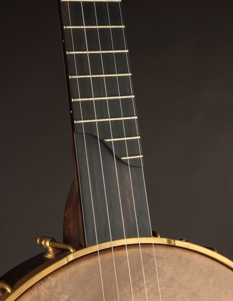 Arcara 12" Walnut Whyte Laydie w/Hammered Brass Peghead