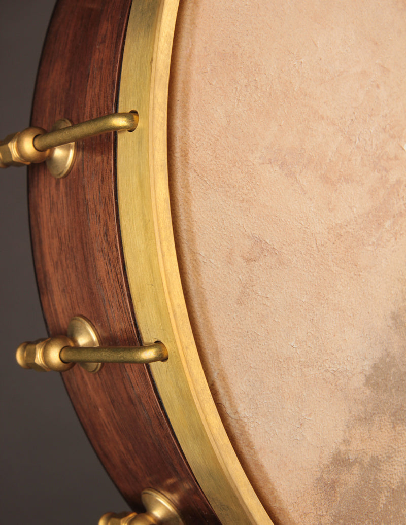 Arcara 12" Walnut Whyte Laydie w/Hammered Brass Peghead