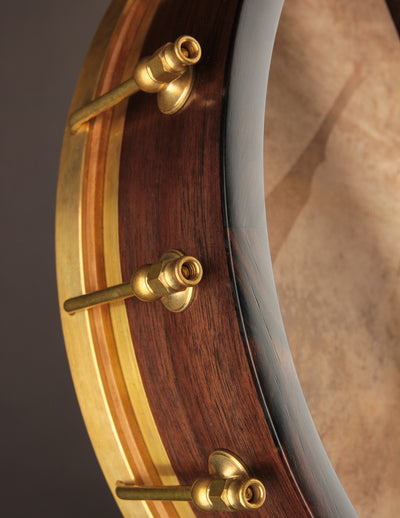 Arcara 12" Walnut Whyte Laydie w/Hammered Brass Peghead