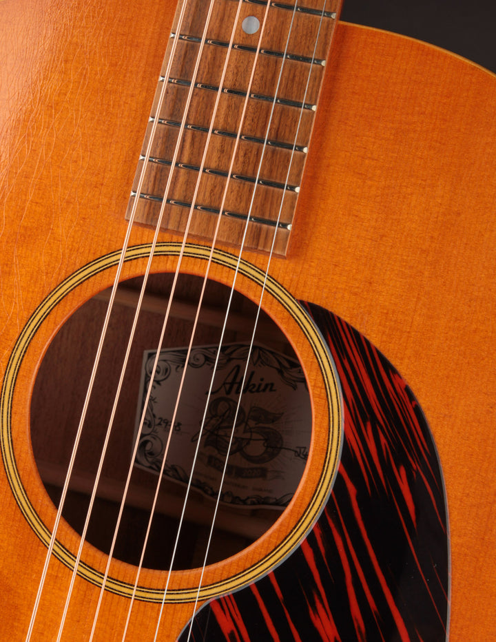 邦楽 aki RESONANCE Atkin J-43 Aged Natural Guitar | The Music Emporium