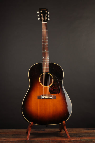 Gibson J-45 (USED, 1951)