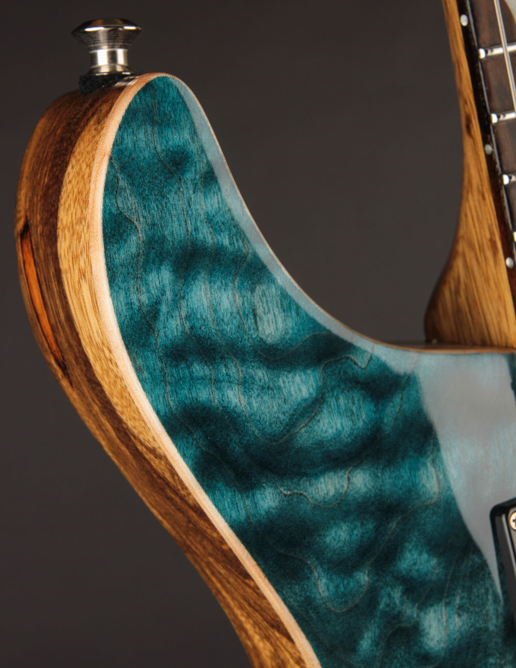 b3 SL Deluxe Quilt Maple/Korina Blue Gene