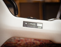 Calton OM / 000 White / Black Interior