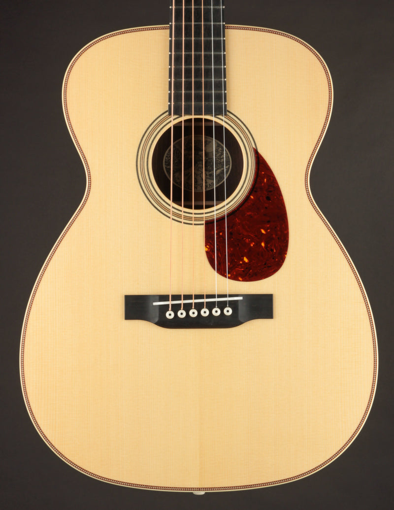 Collings 002H 14-Fret German Spruce Traditional Satin Finish