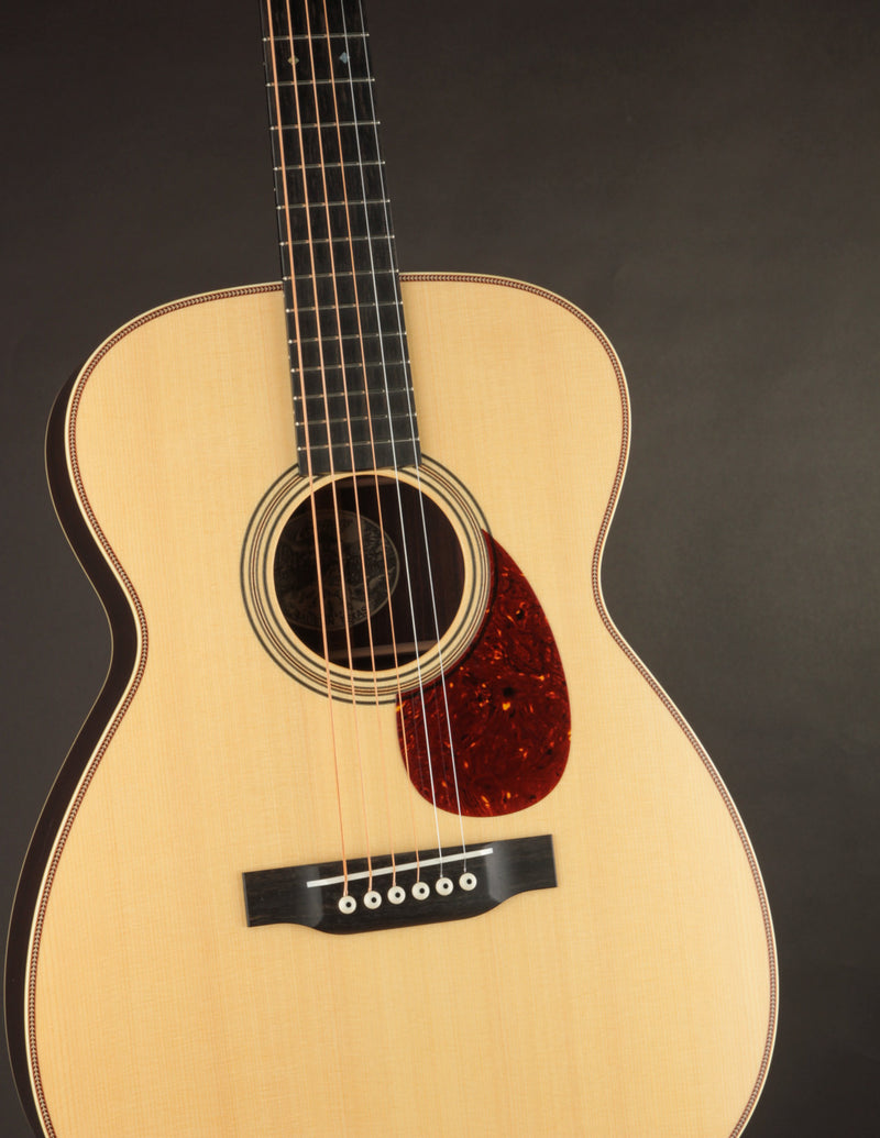 Collings 002H 14-Fret German Spruce Traditional Satin Finish